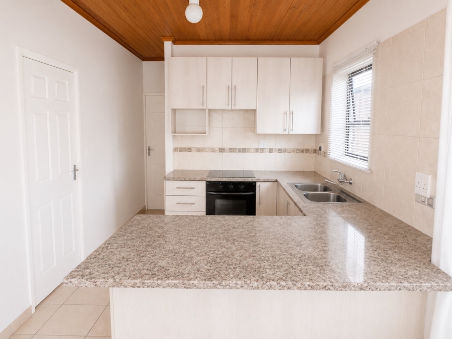 To Let 1 Bedroom Property for Rent in Sandvlei Western Cape